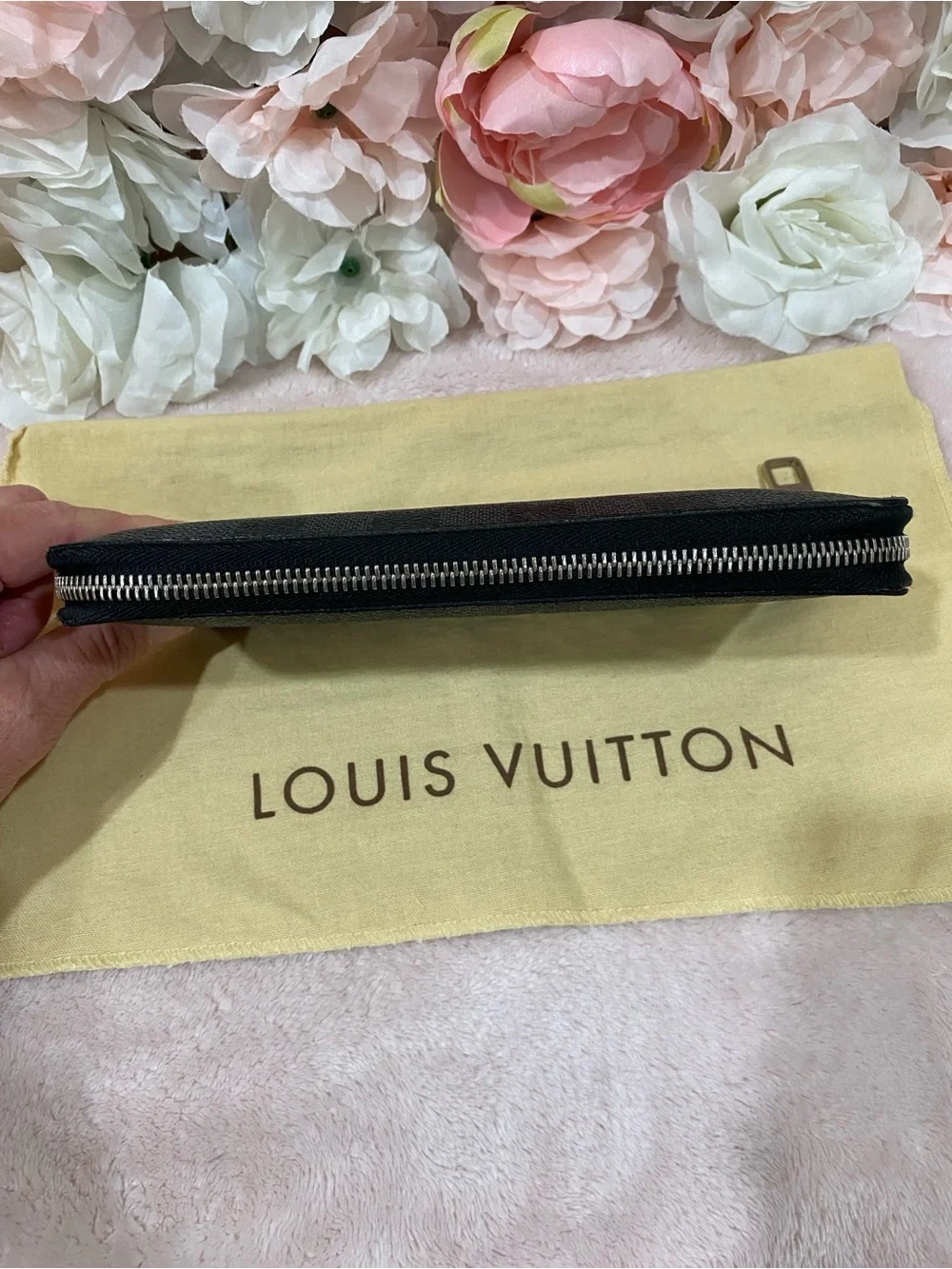 Louis Vuitton Damier Graphite Zippy Organizer/Wallet